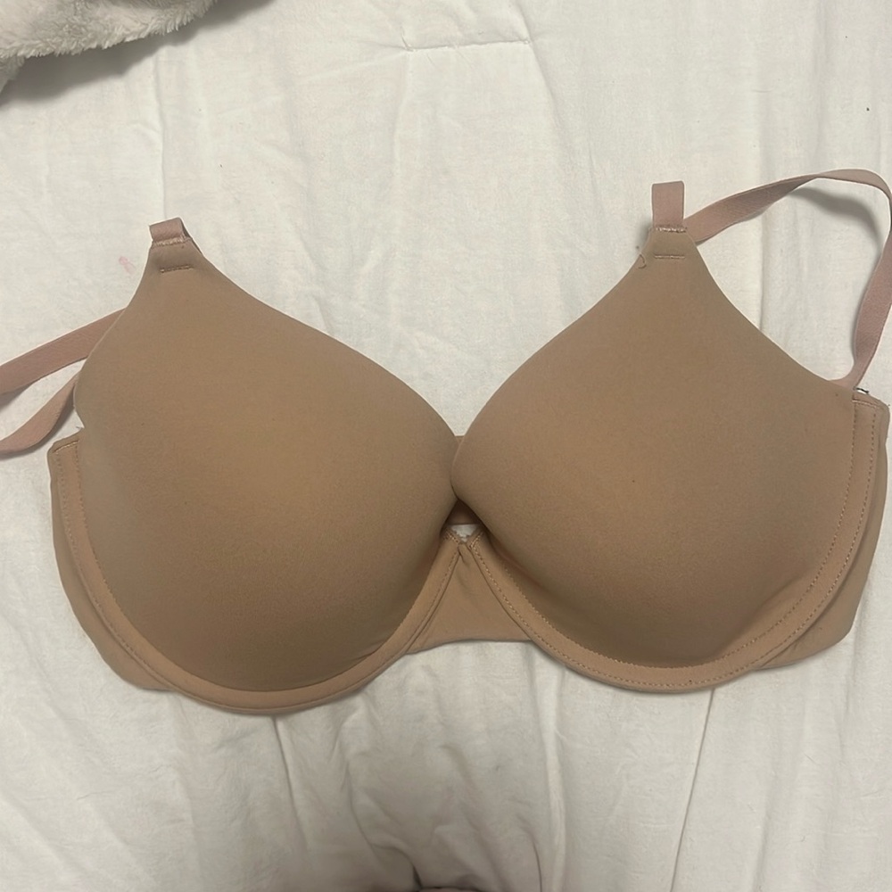 skims t shirt bra !